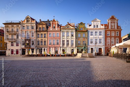 Poznan. Traditional tenements at the Old Town Square
