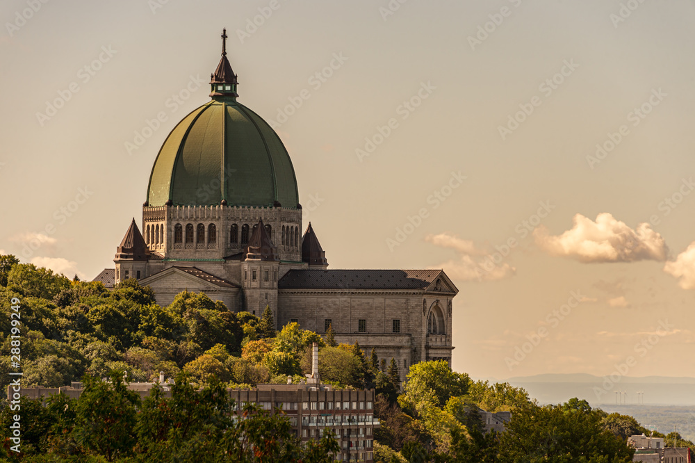 Fototapeta premium Saint Joseph's Oratory in Montreal, Canada