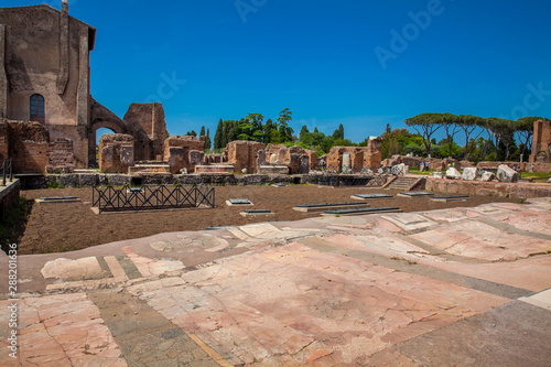 Tableau sur toile Ruins of a beautiful decorated floor at the Flavian Palace also known as the Dom
