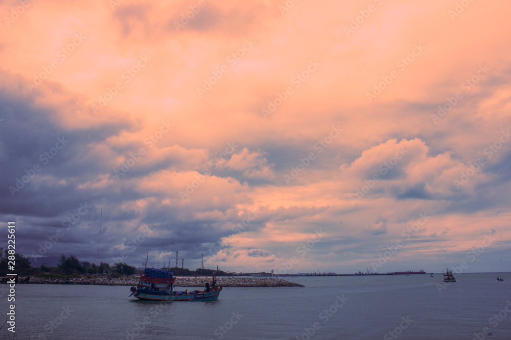 Obraz premium sunset on the sea