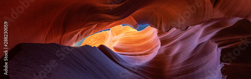 Kanion Antylopa, kanion szczeliny w pobliżu Page, Arizona, USA
