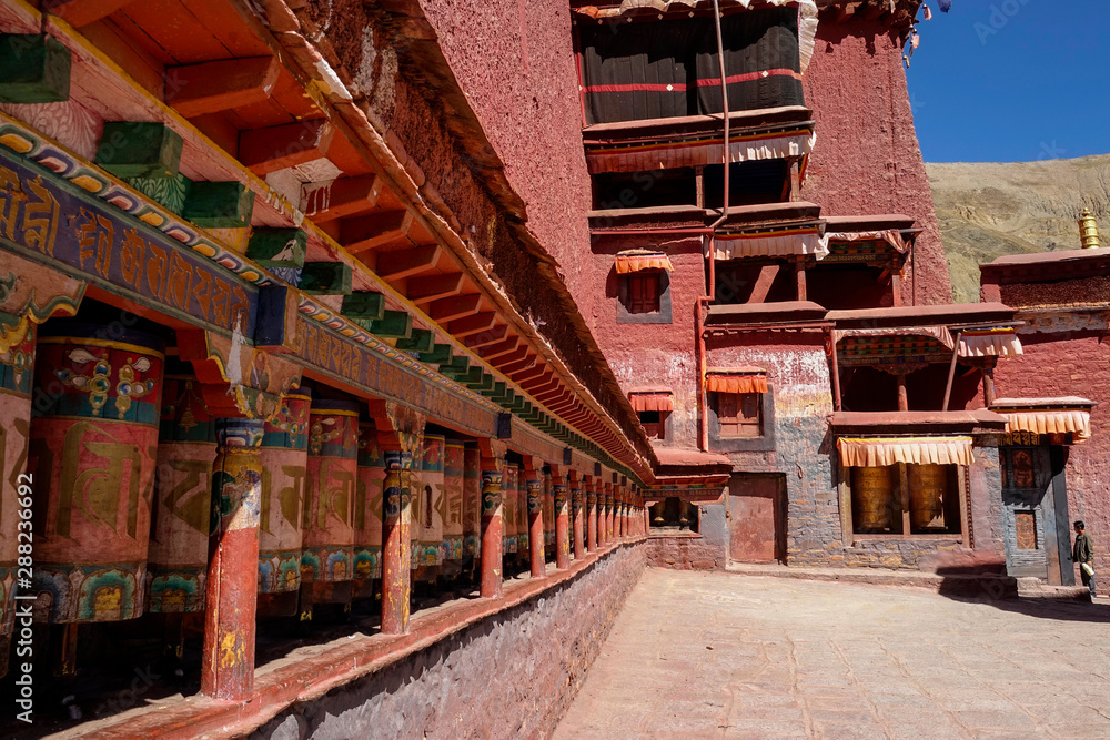Fototapeta premium CLOSE UP: Scenic view of a large red buddhist building in Sakya monastery.
