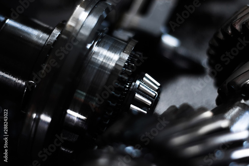 Gearbox intermediate shaft with conical bearing