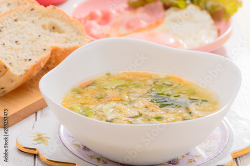 野菜スープ 朝食イメージ