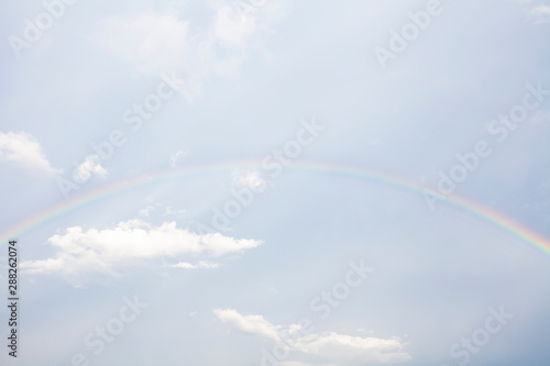 アーチ状の虹 © 35mmf2