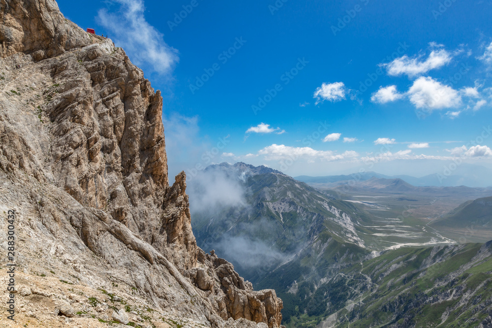Fototapeta premium Il bivacco bafile - Corno Grande