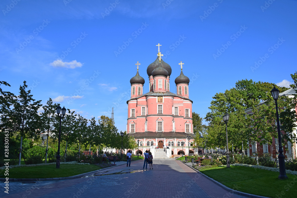 The temple was built on the vow of the sisters of Tsar Peter I Catherine and Sophia. The Cathedral was opened in 1698. Architect unknown. Russia, Moscow, September 2019.