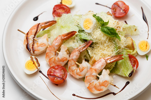 caesar salad with a prawns