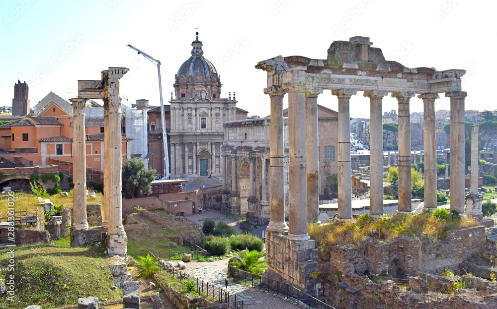 Foro de oradores y Templo de Castor, Foro Romano en Roma