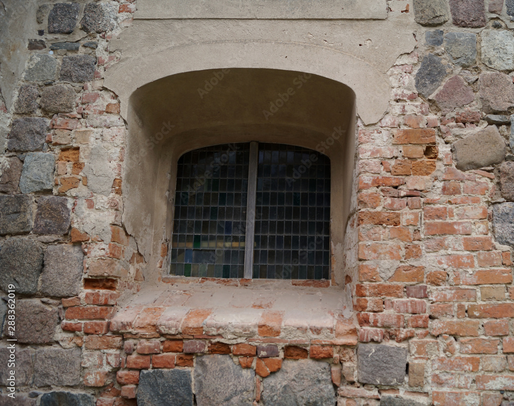 Fenster der Klosterkirche Altfriedland Fenster der Klosterkirche Altfriedland