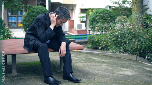 孤独な中高年男性 photo