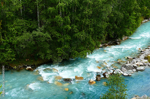 Torrent à La Salle-les-Alpes, dans les Hautes-Alpes photo