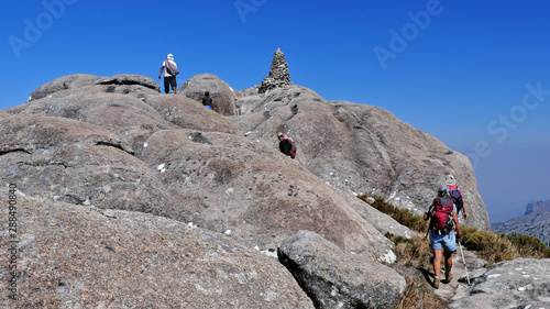 En route vers le Pic Boby    Madagascar dans le massif d Andringitra