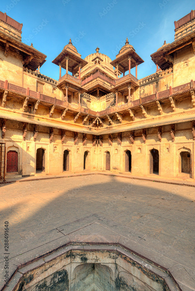 Jahangir Mahal Inside Orchha Fort Complex, Orchha, Madhya Pradesh, India. Jahangir Mahal is a palace that was exclusively built by Bir Singh Deo in 1605 to humor the Mughal emperor Jahangir.