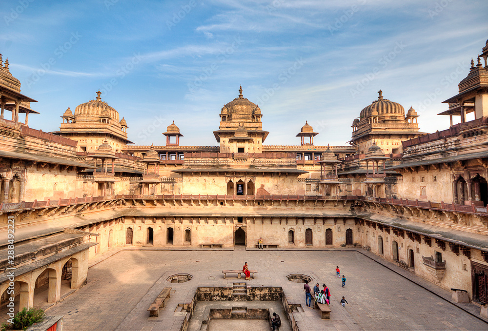 Jahangir Mahal Inside Orchha Fort Complex, Orchha, Madhya Pradesh, India. Jahangir Mahal is a palace that was exclusively built by Bir Singh Deo in 1605 to humor the Mughal emperor Jahangir.