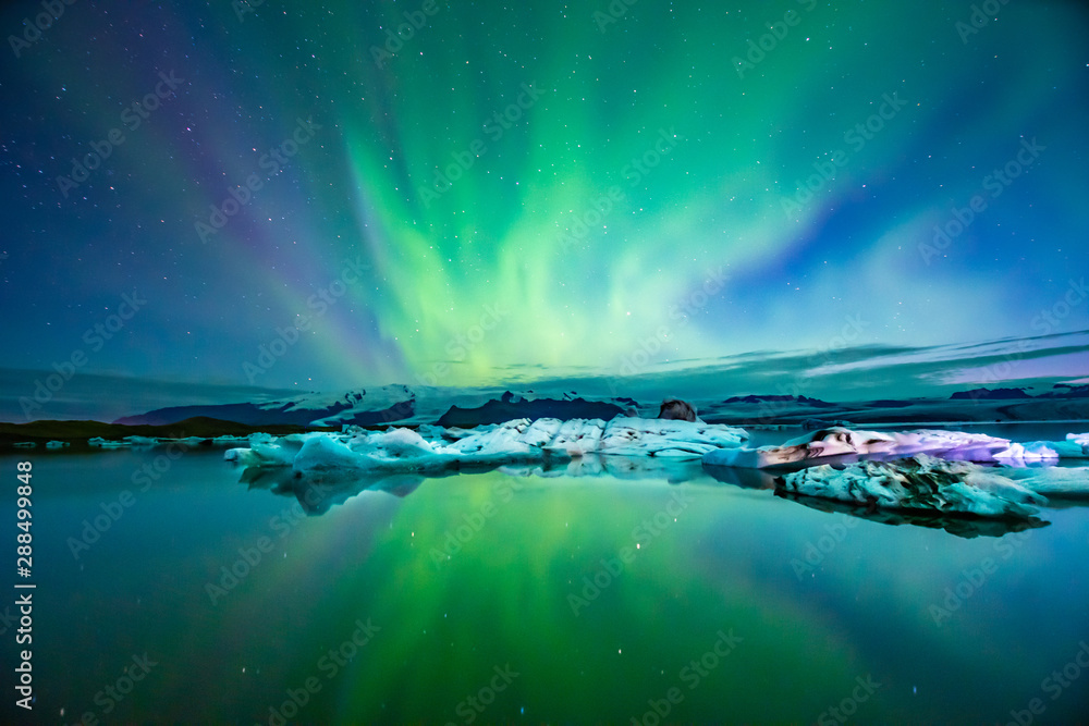 Northern Lights In Iceland - obrazy, fototapety, plakaty 