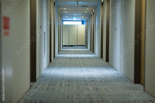 ホテル廊下 © Imaging L