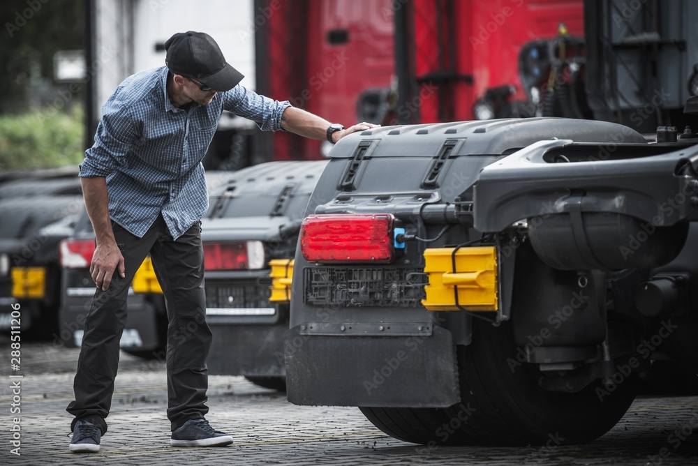 Fototapeta premium Potential Semi Truck Buyer