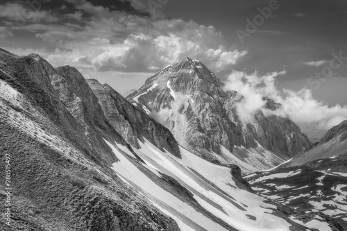 Tarda primavera e disgelo al Gran Sasso