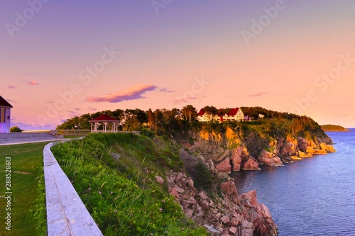 Canvas Print The Keltic Lodge during sunset