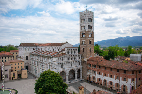 La spettacolare vista del Duomo di San Martino a Lucca