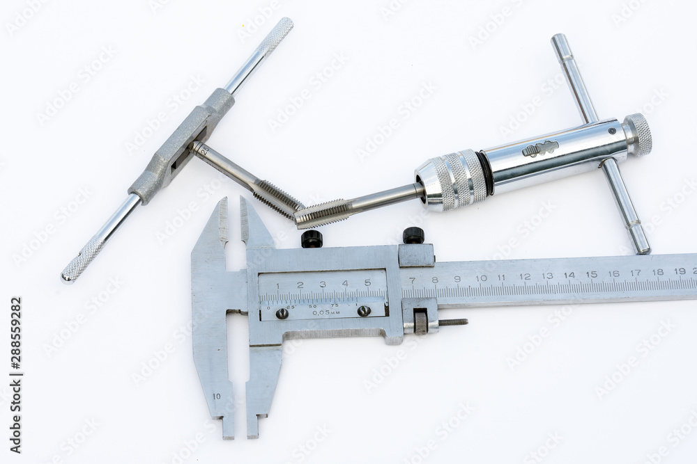 Thread cutting tool Thread cutting tool