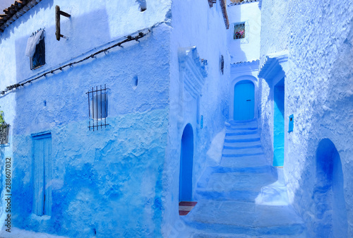 House with blue walls in Chefchaouen in Morocco © Andrii Vergeles