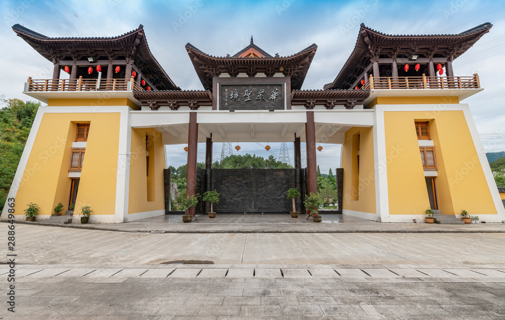 Naklejka premium The scenery of Chongren Temple in Lishui City, Zhejiang Province, China