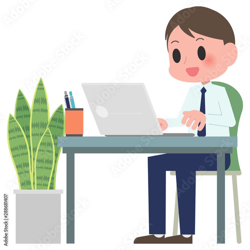 ノートパソコンを操作する男性