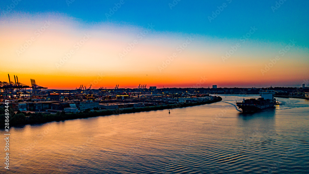 Sunset Hamburger Hafen