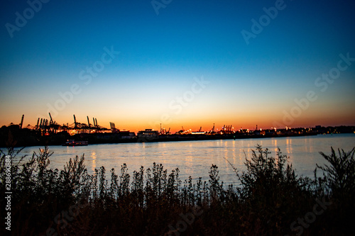 Sonnenuntergang Hafen Hamburg