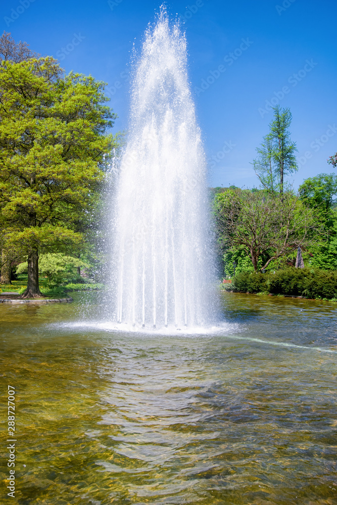 Naklejka premium Fountain in Gonneranlage Kurpark Old city of Baden Baden Germany