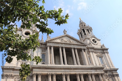 La cathédrale Saint Paul de Londres, construite en 1710 - Londres - Royaume Uni