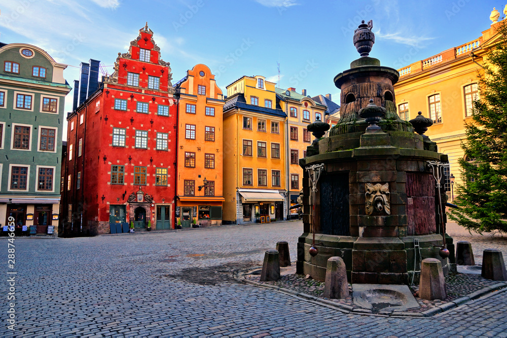 Colorful buildings of Stortorget, the main square in Gamla Stan, the Old Town of Stockholm, Sweden - obrazy, fototapety, plakaty 