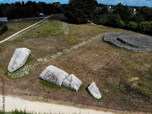 Grand menhir brisé d'Er Grah, morbihan, france