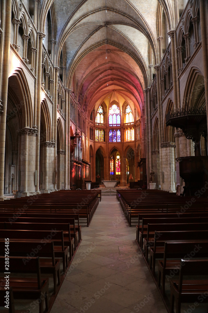 Kathedrale Saint-Cyr-et-Sainte-Julitte von Nevers