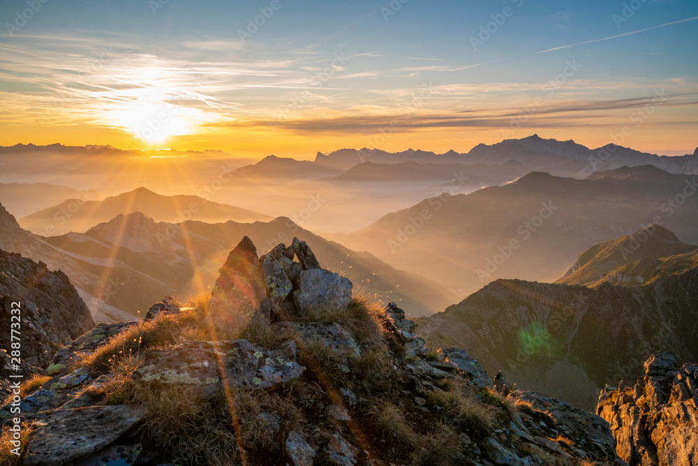 Sonnenuntergang in den Alpen - obrazy, fototapety, plakaty 