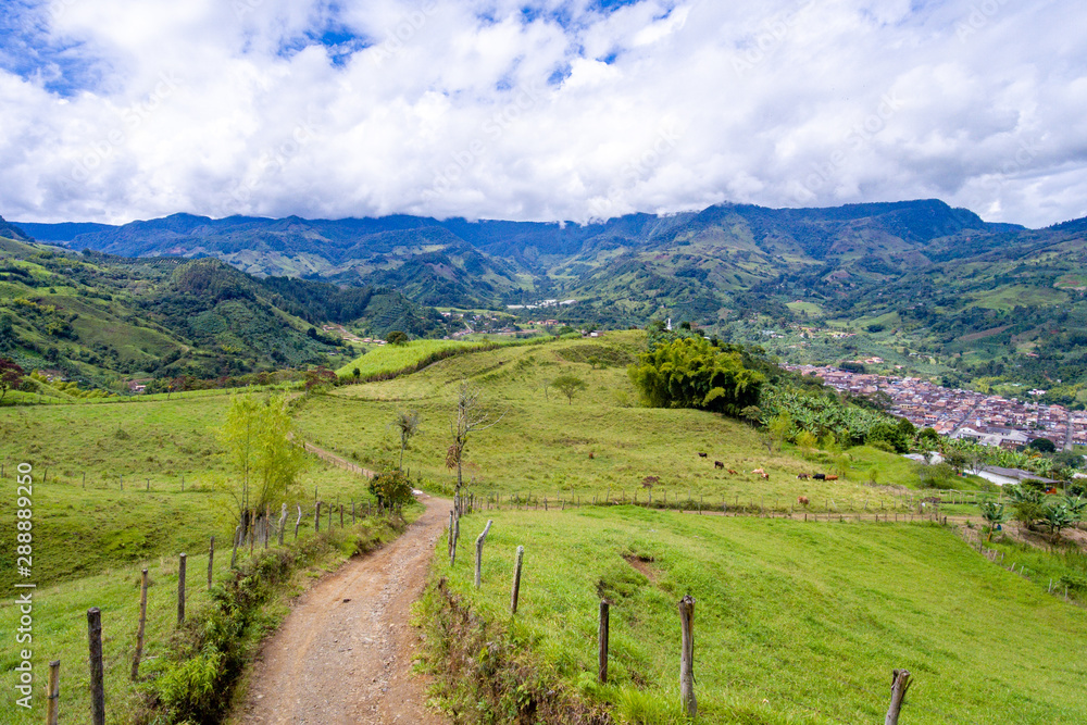 Jardín, Antioquia. Dirt road in the field