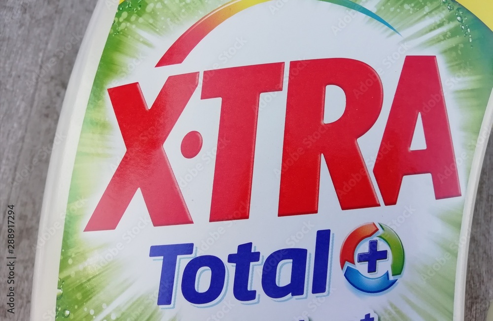 XTRA TOTAL ,flacon de lessive liquide Stock Photo