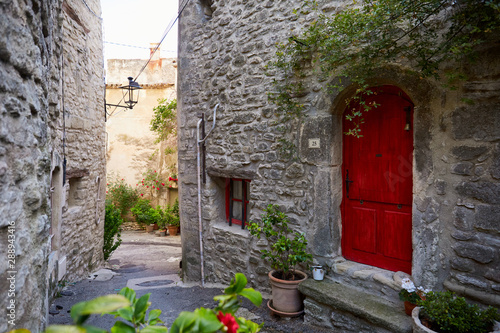 Fototapeta Naklejka Na Ścianę i Meble -  French cobblestone house in Provence