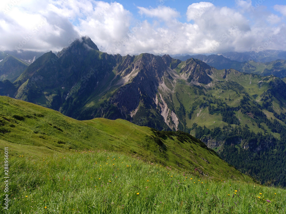wunderschöner Blick in den Allgäuer Alpen