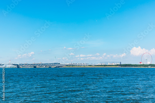 (東京都ｰ都市風景)若洲海浜公園から望む荒川湾岸橋側の風景３