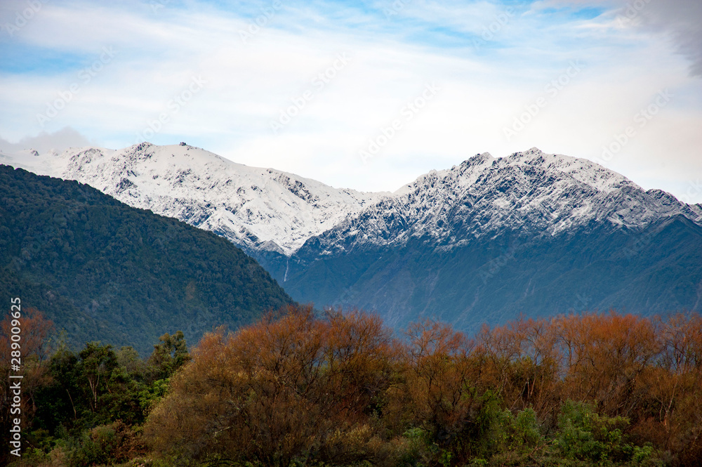 Fototapeta premium Snow mountain scenery in Okarito, New Zealand