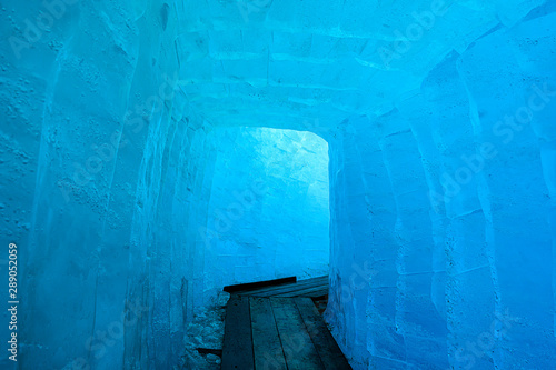 Eishöhle im Rhonegletscher, Wallis, Schweiz photo