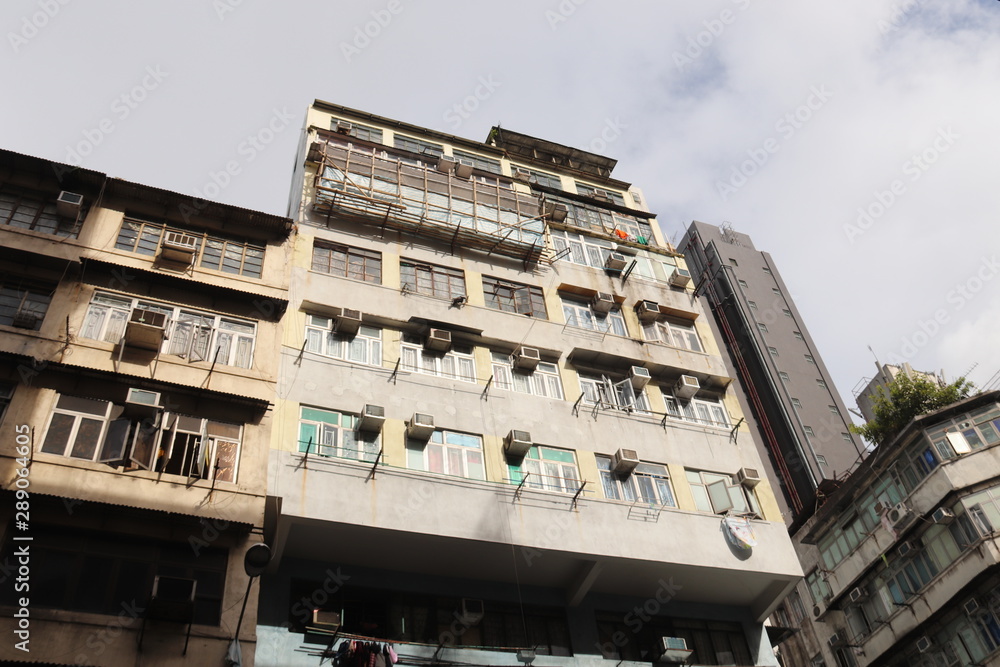 Immeuble délabré du quartier de Kowloon à Hong Kong