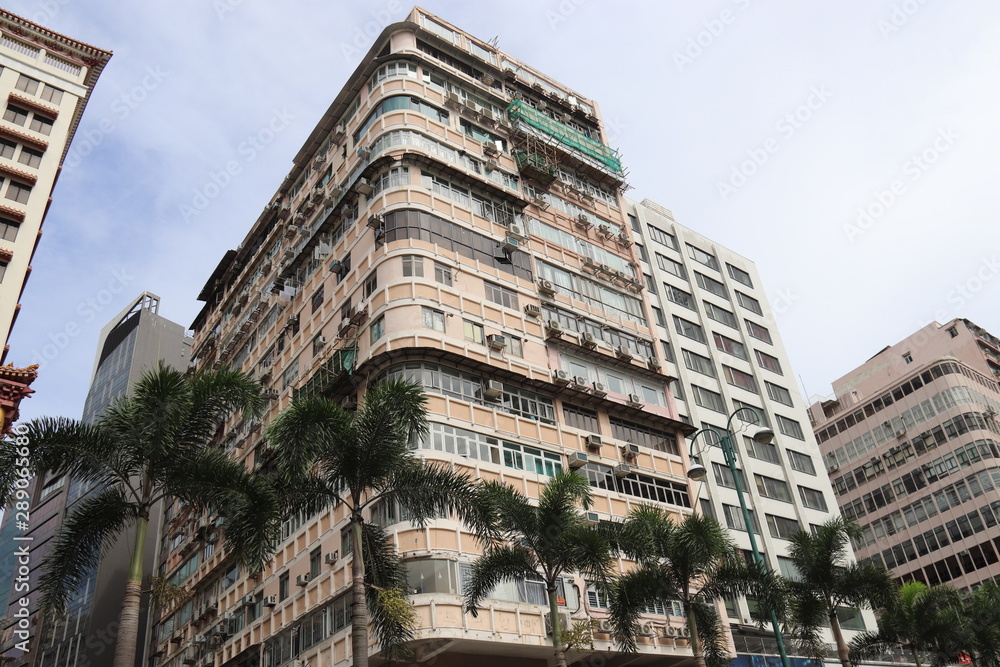 Immeuble délabré du quartier de Kowloon à Hong Kong