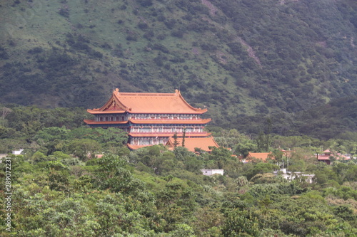 Monastère de Po Lin sur l'île de Lantau à Hong Kong 