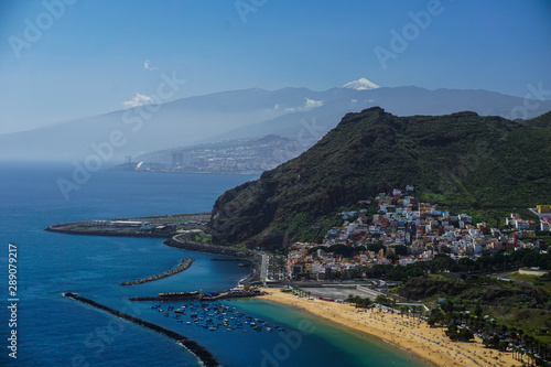 Fototapeta Naklejka Na Ścianę i Meble -  Playa de Las Teresitas Tenerife