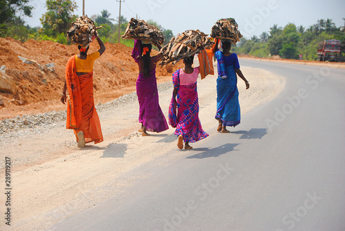 Femmes Indiennes travaillant