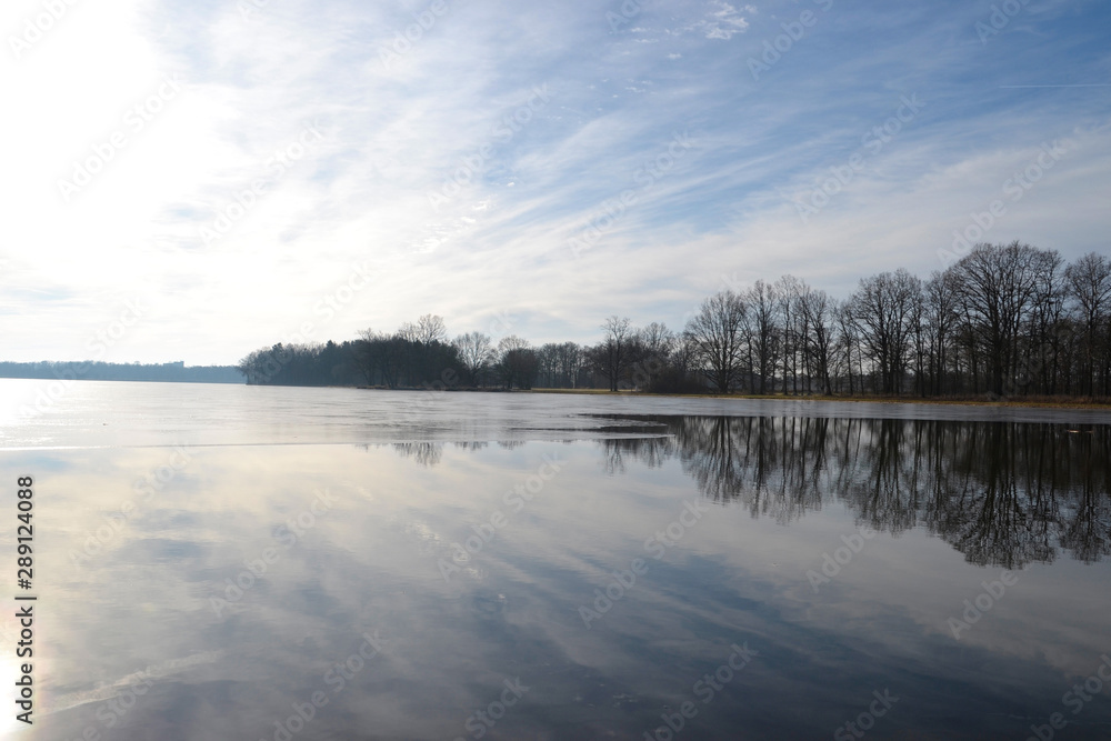 Fototapeta premium A lake in winter